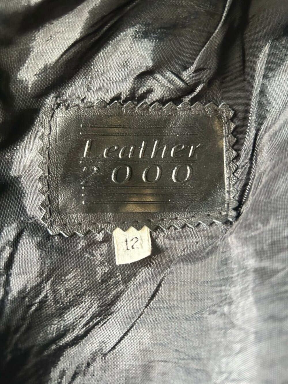 Leather 2000 Vintage 90s Black Leather Pencil Skirt with Front Pleat Detail SZ 2 - Picture 4 of 16